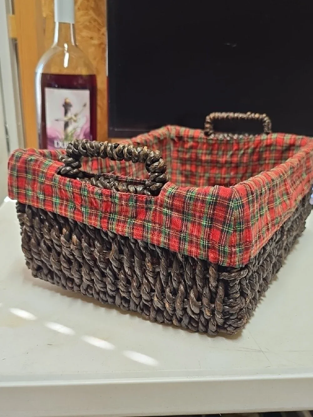 Vtg.Woven Seagrass Sturdy Storage Basket with Red Plaid Liner